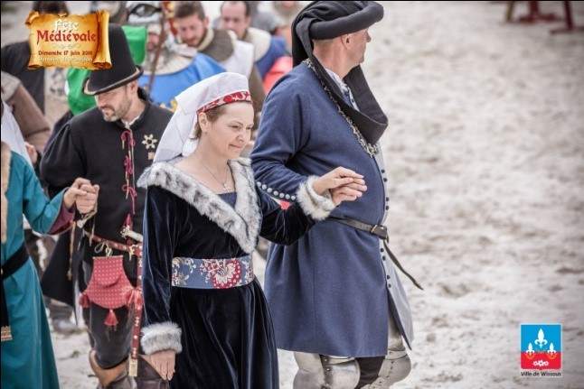Déambulations et spectacle, lors de la fête médiévale de Wissous (91) avec chevalspectacle