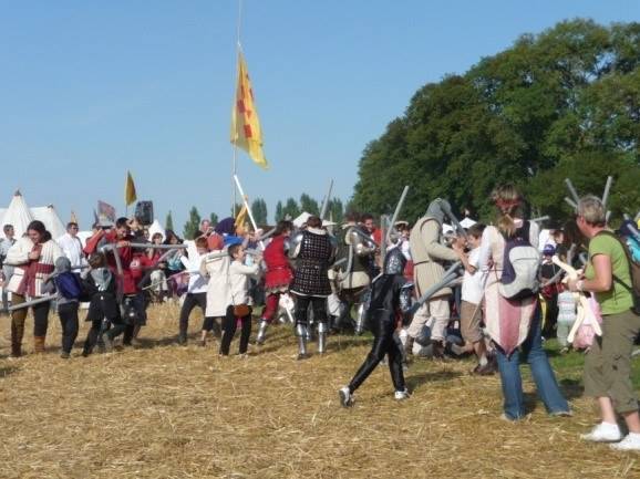 Kiddy battle après la bataille des chevaliers aux Médiévales de Folleville (80)