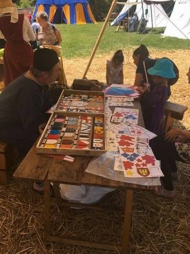 L'héraldique, lors de la fête médiévale de Wissous (91)