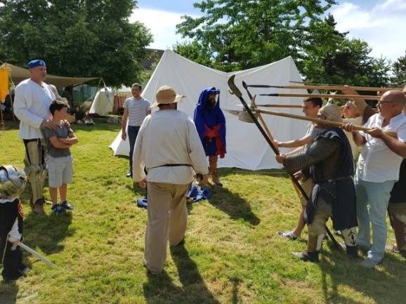Devenir un bon piquier, lors de la fête médiévale de Villemareuil (77)